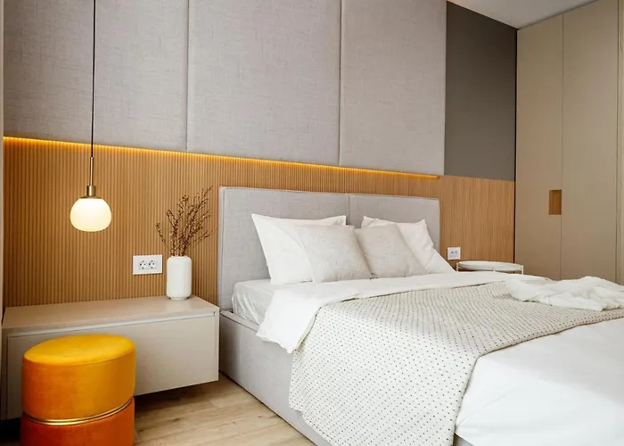 Apartment Ada Homes Coresi 706 *